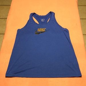 ⬇️⭐️ Women Nike Tee